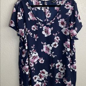 Torrid short sleeve blouse floral print size 3